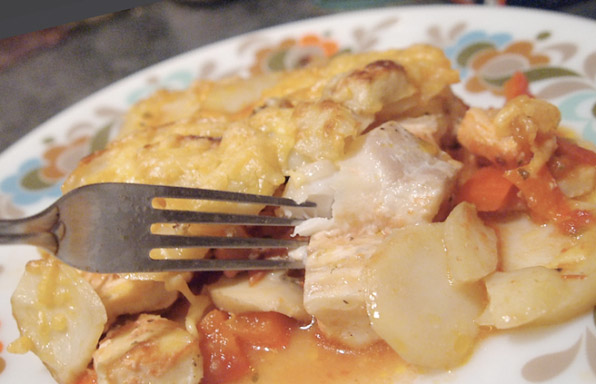 Язык с картошкой. Морской язык в духовке. Картошка с морским языком в духовке рецепт. Морской язык в духовке. Что можно приготовить из филе морского языка.